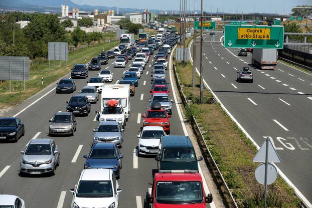 Zagreb: Velike gužve na naplatnoj postaji Lučko