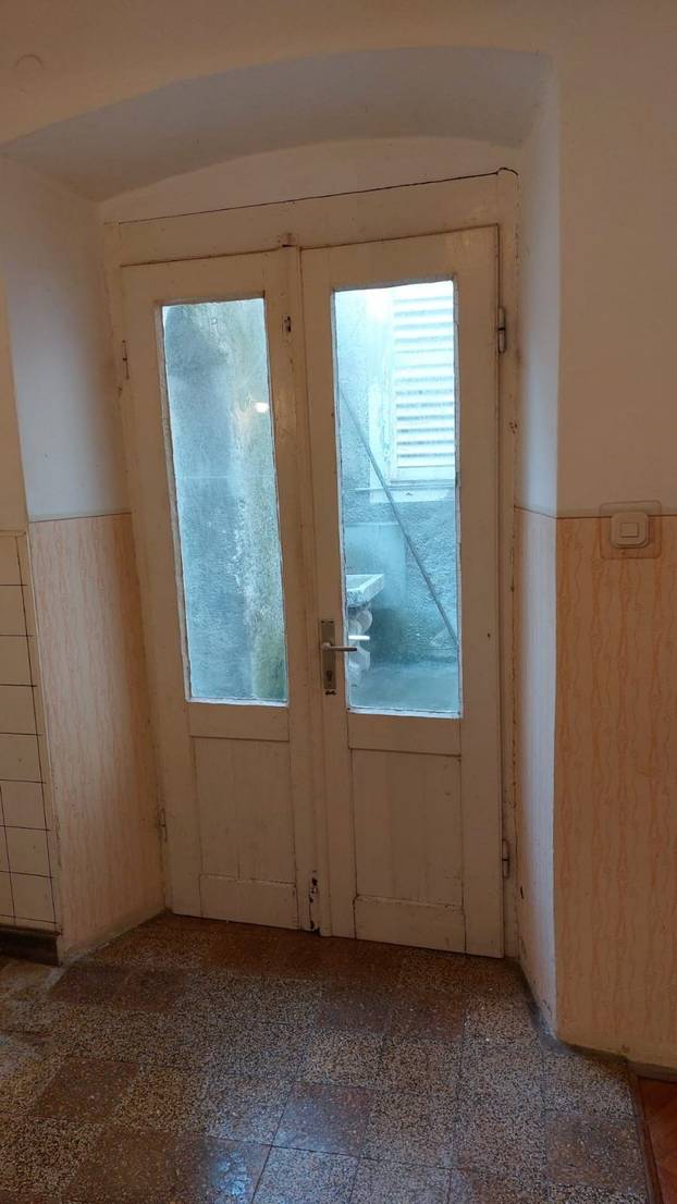 FOTO Ova kuća na Rabu ima 40 m2. Za nju traže 250.000 eura!