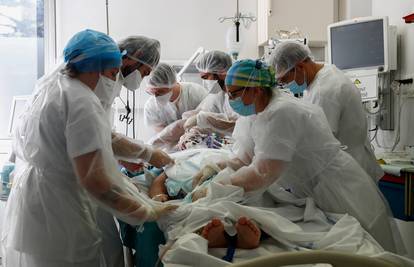 Strava: U požaru u Covid bolnici izgorjelo 10 pacijenata koji su bili na respiratoru, 7 ozlijeđeno