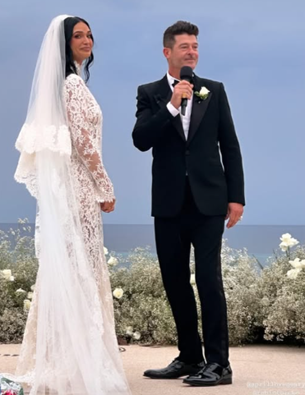 Robin Thicke married 18 years younger after 7 years of engagement