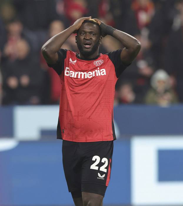 firo : 01.11.2024, football, football, 1.Bundesliga, 1.Liga, season 2024/2025, Bayer 04 Leverkusen - VfB Stuttgart