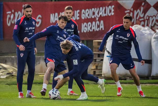 Trening hrvatske nogometne reprezentacije na splitskom Poljudu