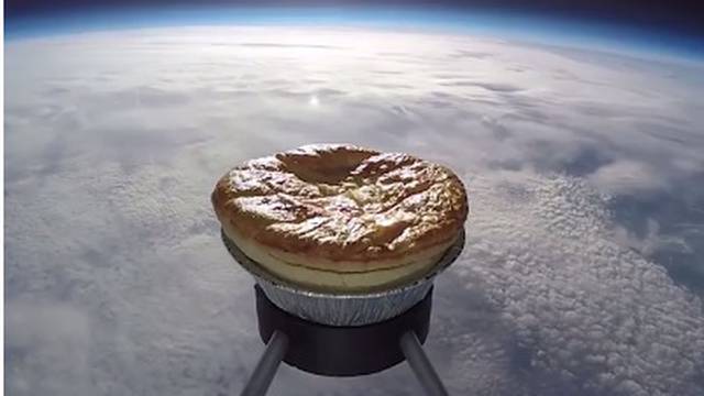 Što bi danas mogli lansirati u svemir? Pa... imamo ovu pitu!