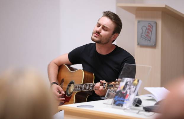 Split: Promocija romana "Ljubavna pjesma" autora Ante Jeličića Belece