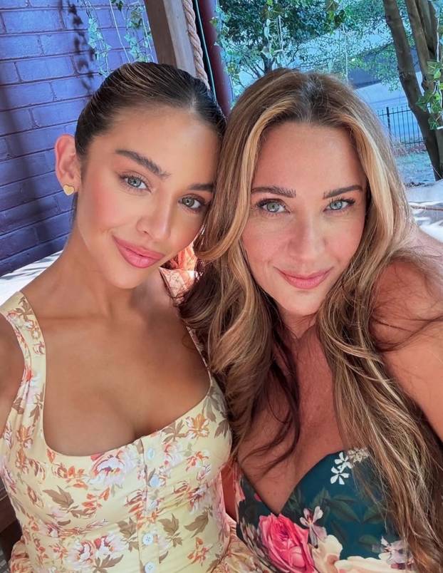 FOTO Krv nije voda! Prekrasne mama i kći imaju titulu misice