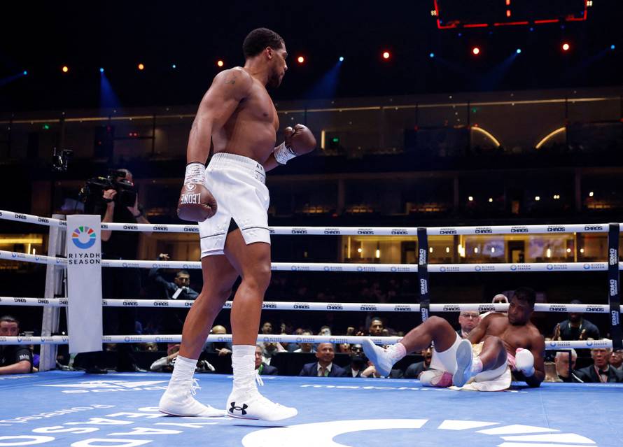 Anthony Joshua v Francis Ngannou