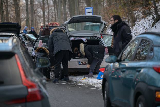 Zagreb: Zastoj na cesti prema vrhu Sljemena