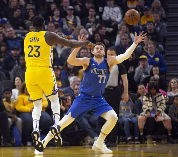 NBA: Dallas Mavericks at Golden State Warriors