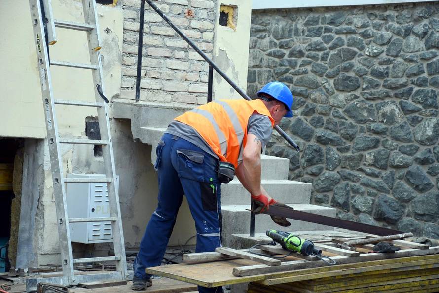 Sisak: Obilazak radova obnove Gradskog muzeja i dvorišnog prostora