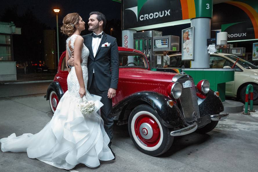 Oženio se Vulin: Vjenčali bi se i ranije da stalno nisu bili izbori