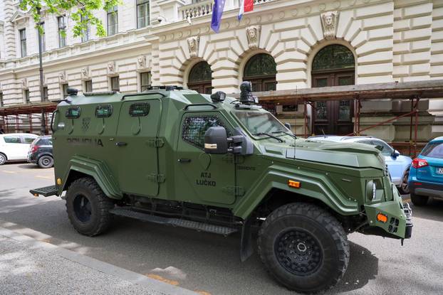 Petar Ćosić i Manuel Vulić Veneno dovedeni su na sud u Zagreb pod jakim mjerama osiguranja
