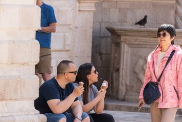 Sun&ccaron;an i topao dan u Dubrovniku