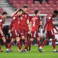 VIDEO Bayern utrpao petardu Sosinom Stuttgartu, razočarani Lewandowski nije slavio golove