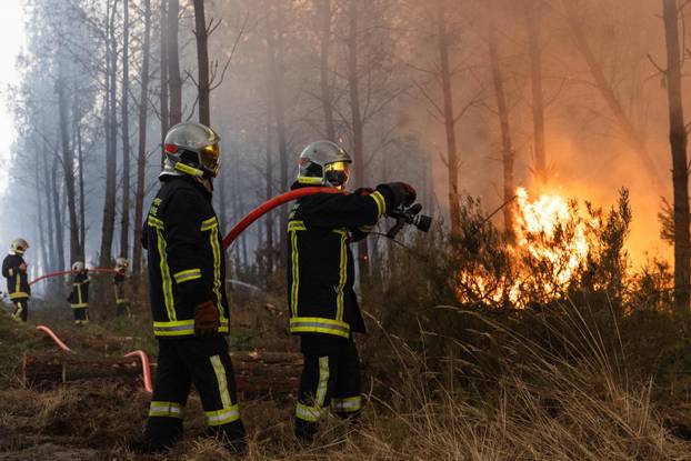 Wildfires rage in southern France