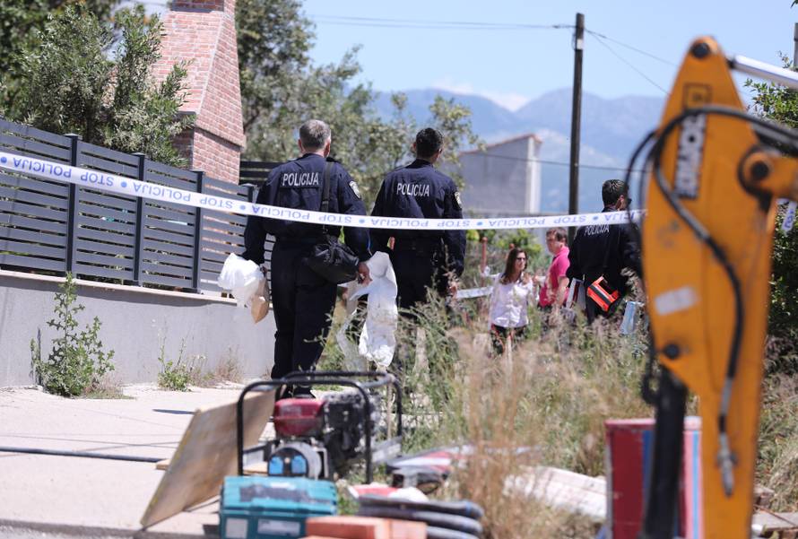 Kaštel Sućurac: Policijski očevid na mjestu gdje je sin usmrtio majku