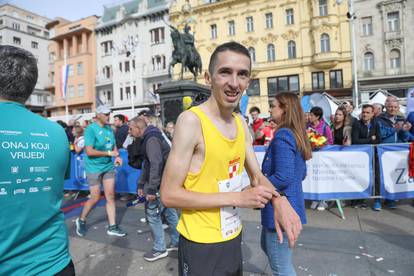 FOTO Završio je Zagrebački maraton. Neki se okupali u Manduševcu, bilo je i suza...