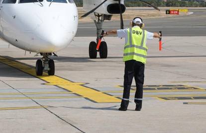 Zbog grmljavinskog nevremena u Dubrovniku problemi s letom: Avion iz Londona jedva sletio