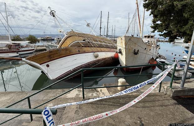 Potonuo brod Nerezine u Omišu