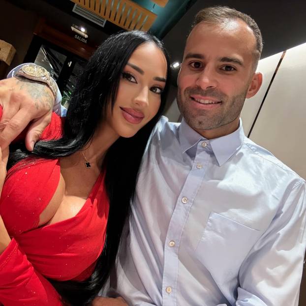 FOTO Svađali su se, tužili, ali i ljubili. Pogledajte zašto Jesé ne može odoljeti zgodnoj Španjolki