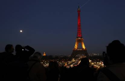 'U bojama koje države će idući put svijetliti Eiffelov toranj?'