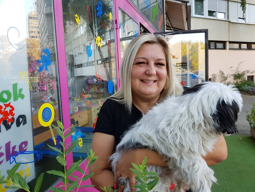 'Kad nestane novca i morala, pjevačice se okreću prostituciji'