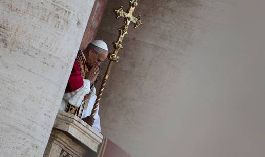 Papa je uzeo Leo. Mi ga pišemo Lav. Evo zašto je kroatizirano