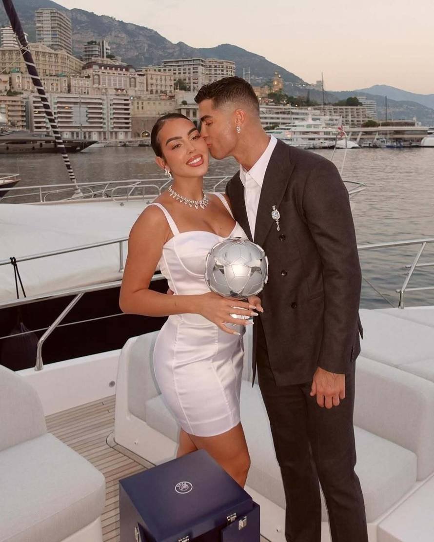 Georgina nosi prsten od šest milijuna eura, a kakva će tek onda biti svadba s Ronaldom?
