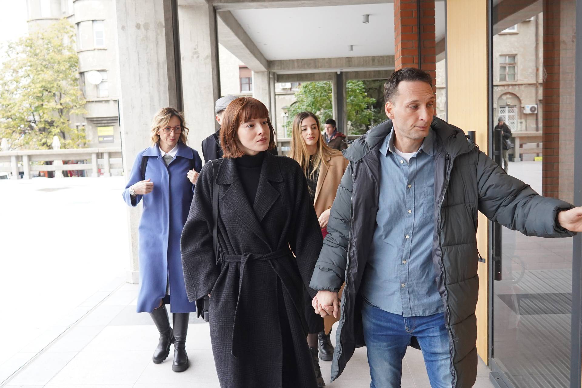 Na Višem sudu u Beogradu nastavljeno je suđenje vlasniku škole glume Miroslavu Aleksiću zbog optužbi za silovanje i seksualno uznemiravanje