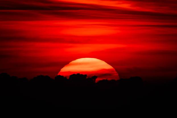 Gornje Sitno, Mosor: Pogled na zalazak sunca