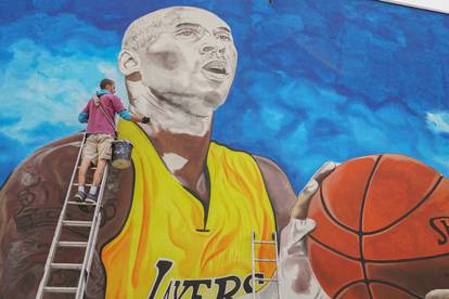 U čast Kobeju: Na zidu škole u BiH napravio je divovski mural