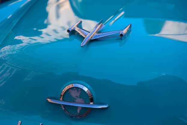 Zagreb: Na Europskom trgu održana je izložba oldtimera