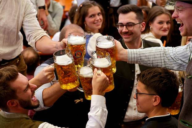 Otvoren 191. Oktoberfest u Muenchenu