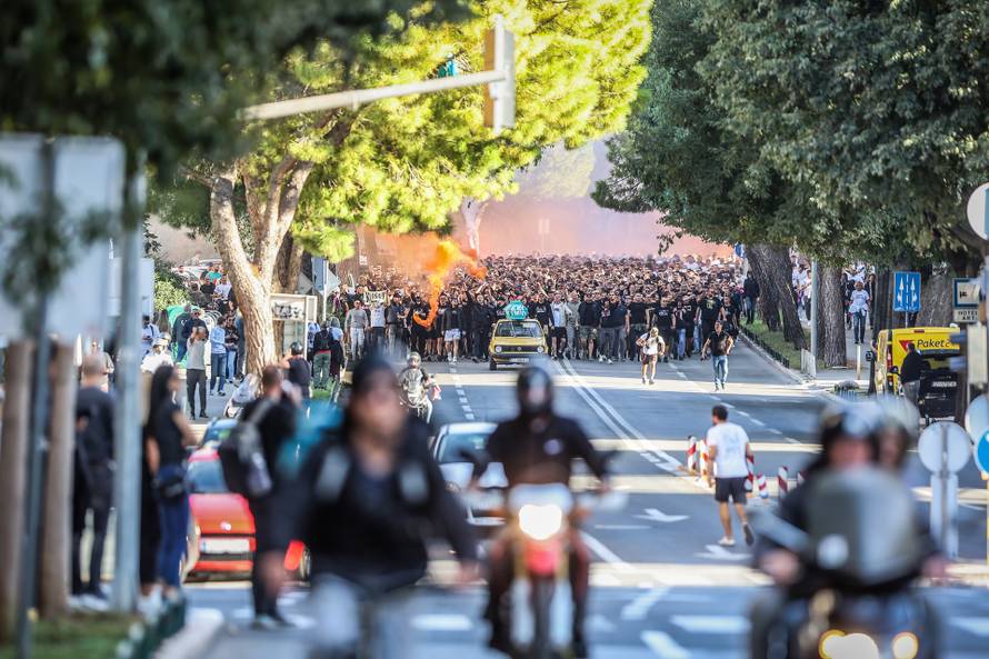 Split: Korteo Torcide prema stadionu Poljud