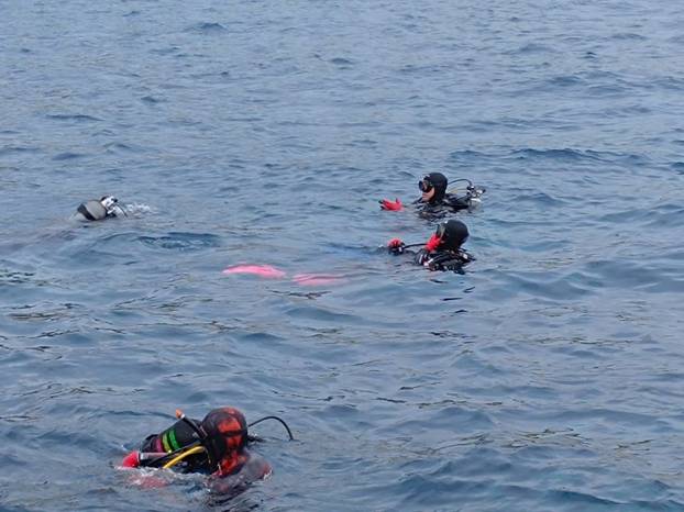 Ronioci i volonteri sudjelovali u eko akciji - čistili su podmorje kod Biševa