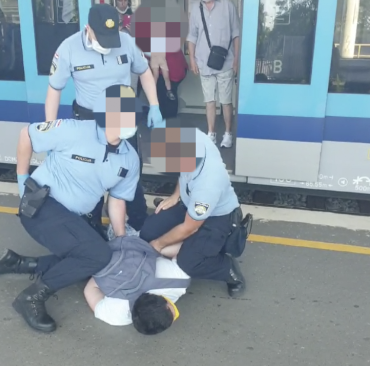 Javio nam se čovjek kojeg je iz vlaka izbacila policija: 'Ovo je moja istina o cijelom incidentu'