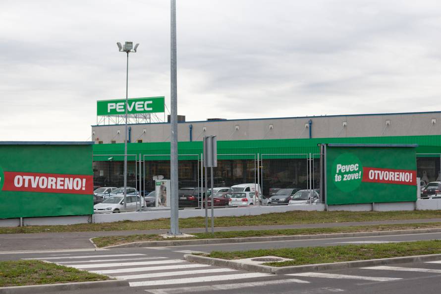 Evo kako rade trgovine i šoping centri danas na Dan državnosti