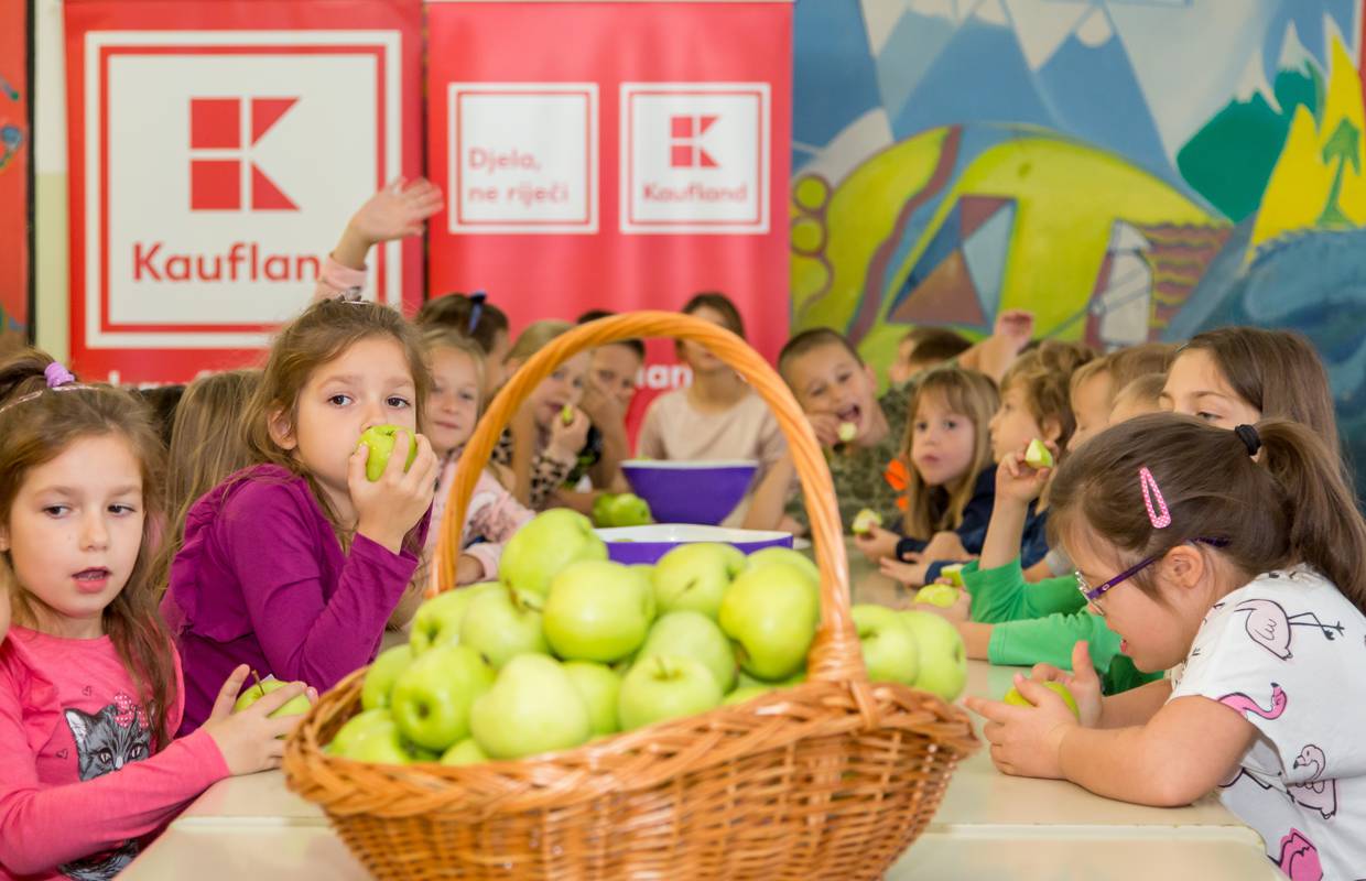 Kaufland ponovno donira  130 tona voća i povrća školarcima
