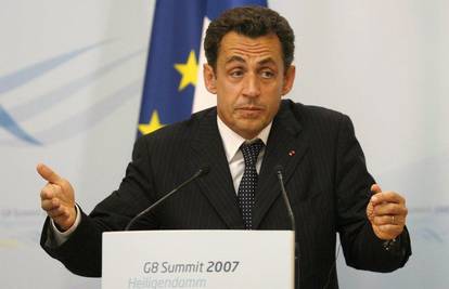 Francuska: N. Sarkozy ne popušta željezničarima