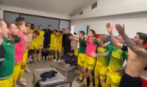 VIDEO Pogledajte delirij u svlačionici Istre! Poljudskim hodnicima orile 'Noći istarske'