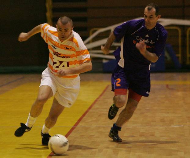 ARHIVA  - Split: Albatros 24 sata pobjednici turnira  "Četiri kafića" 2005.