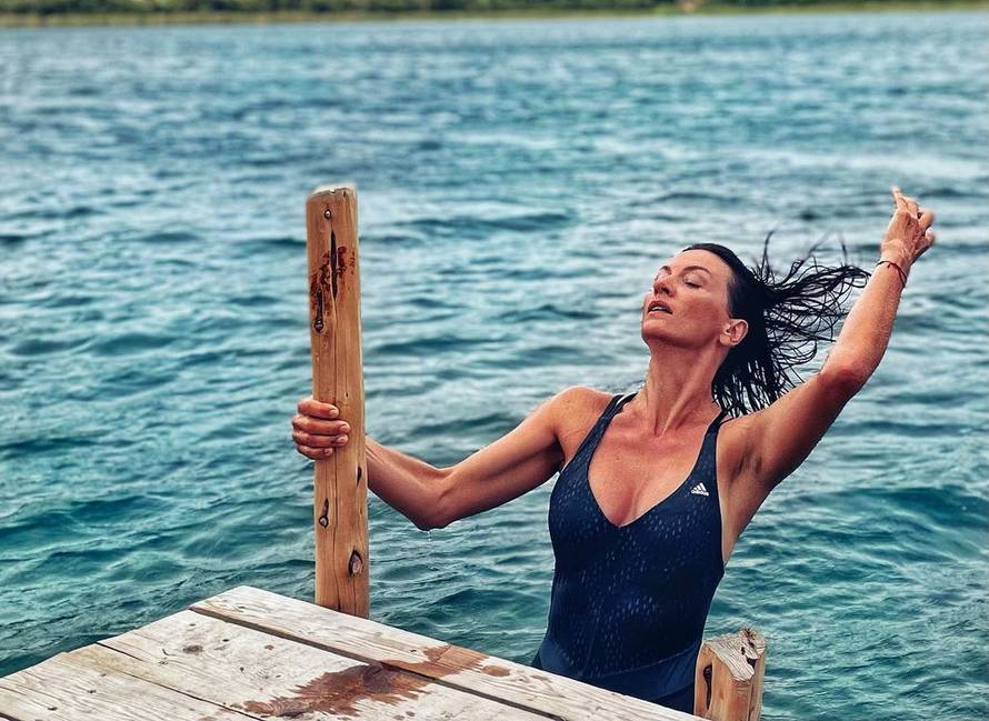 Ivana Paradžiković: Bila sam maćeha svom tijelu. Sad svako jutro plivam kilometar i pol