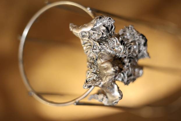 Split: U Dioklecijanovim podrumima otvorena izložba Martine Miholić "Dream waves: undercurrent noise"