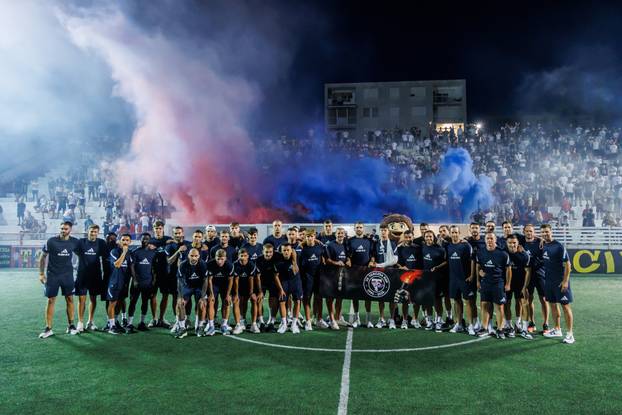 Split: Igrači Hajduka posjetili su Torciida kup