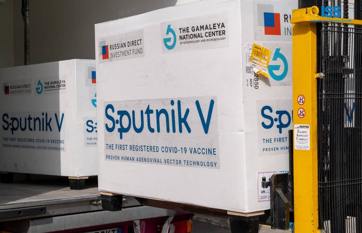 Agencija za lijekove pregledava dokumentaciju o Sputniku V, ali još nema izvanrednog uvoza