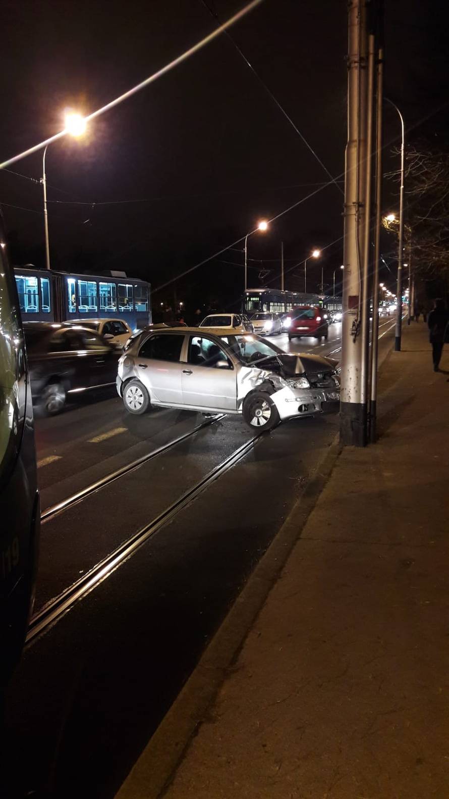 Sudarila se dva tramvaja i dva automobila, nema ozlijeđenih