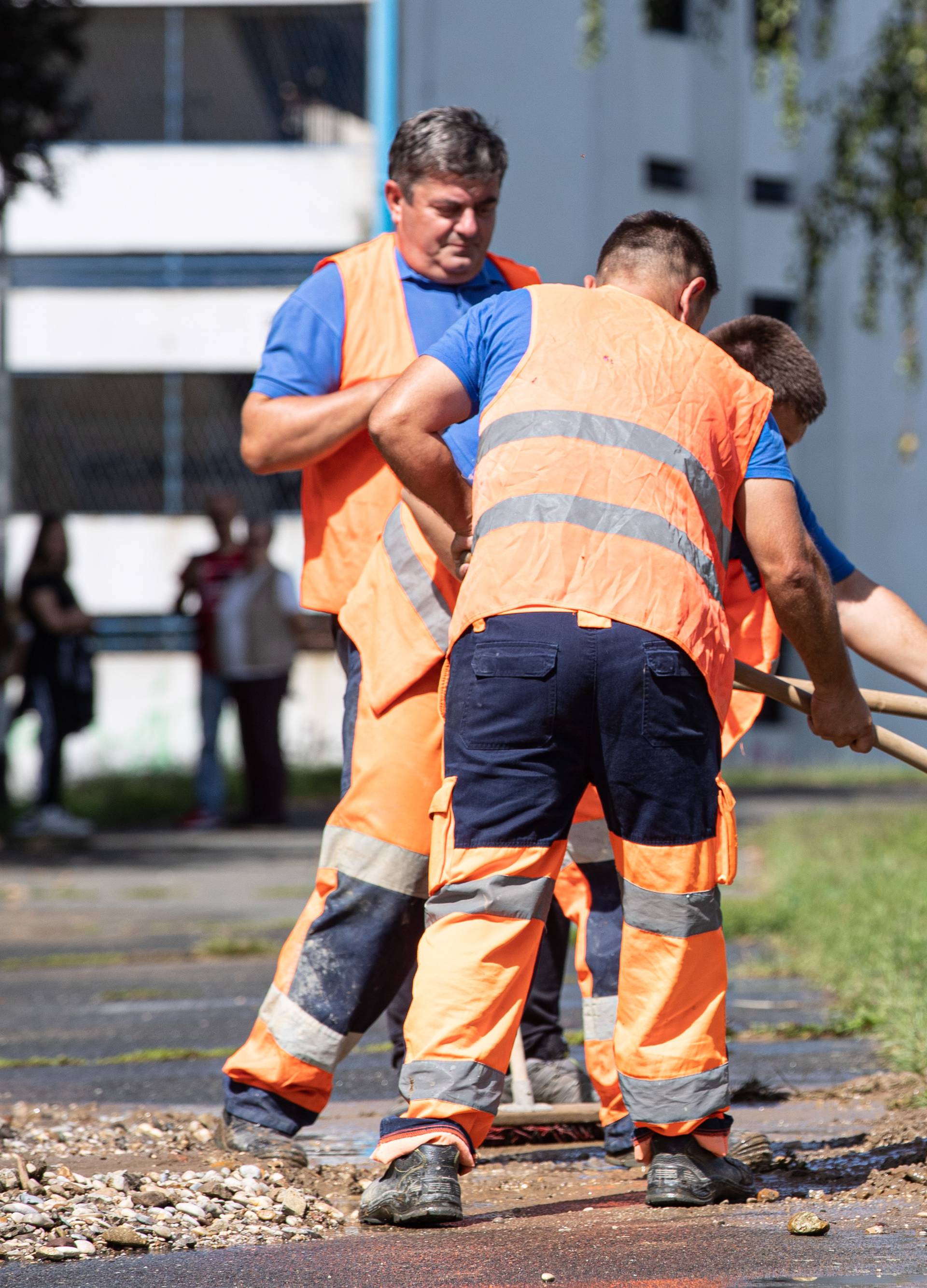 Novi Zagreb ponovno bio bez vode: Pukla cijev u Sarajevskoj