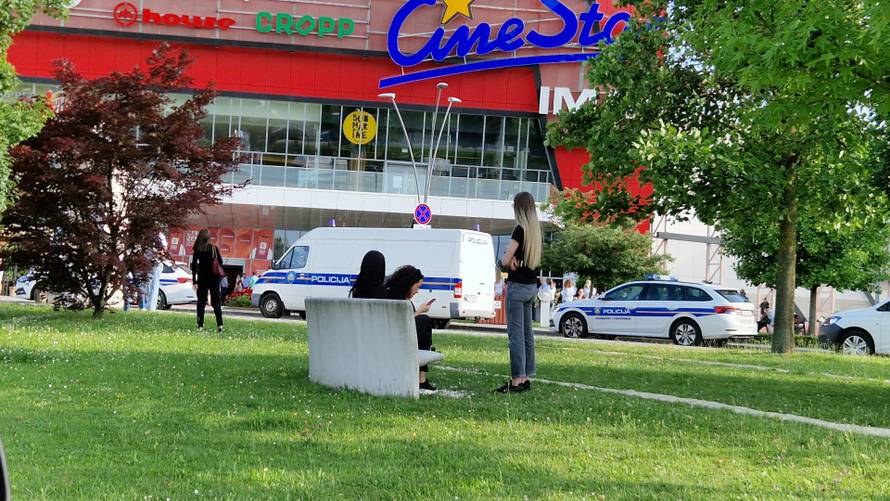 VIDEO Evakuirali šoping centar u Zagrebu zbog dojave o bombi. Policija potvrdila: 'Bila je lažna'