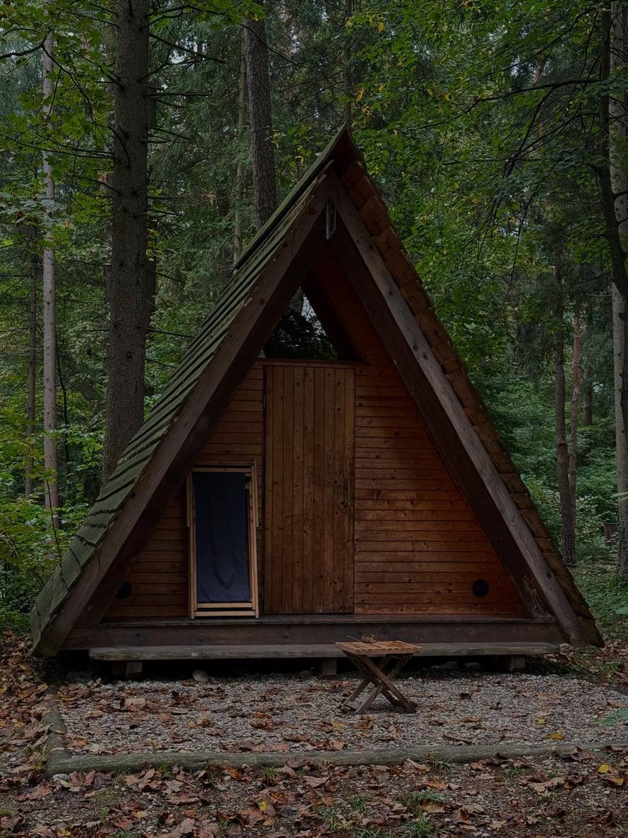 Bijeg u zeleno srce Slovenije: Proveli smo vikend u drvenoj kolibi u kampu tik uz Savinju