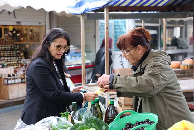 Šibenik: Ponuda na šibenskoj tržnici