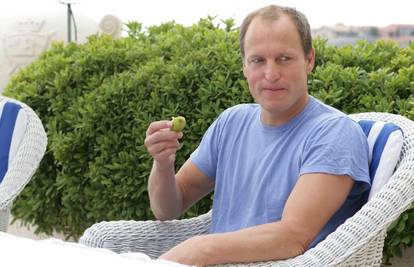 Woody Harrelson nije ništa jeo i pričao punih 40 dana